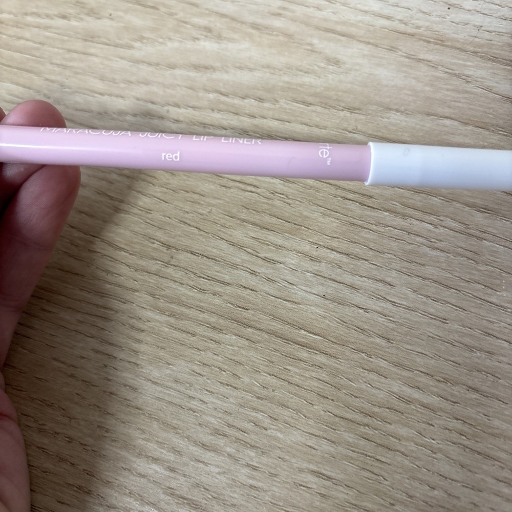Tarte Maracuja Juicy Lip Liner Red 0.01‎ oz No Box - Picture 2 of 3